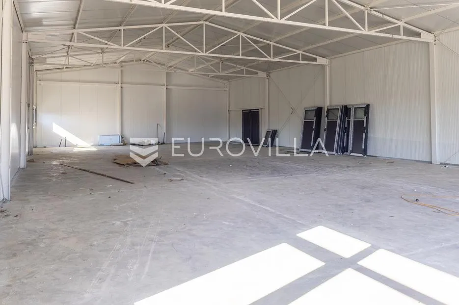velika kopanica, poslovni prostor 300 m² uz d7 - slika 4