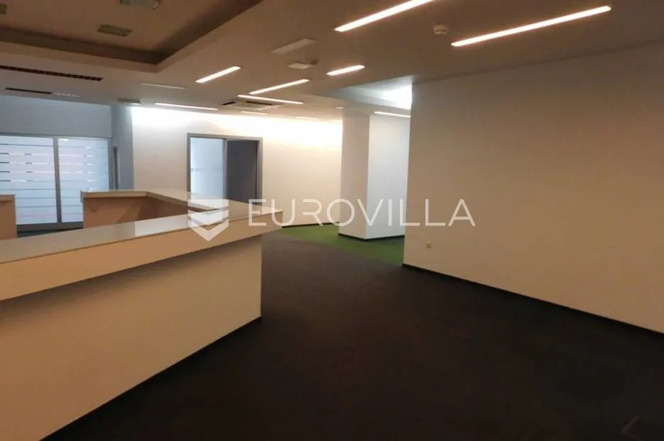 Radnička, poslovni uredski prostor 522 m² za zakup - Zagreb