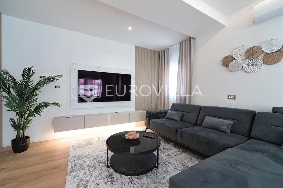 osijek, cvjetno naselje, predivan 3, soban stan s vrtom i garažom, novogradnja - slika 22