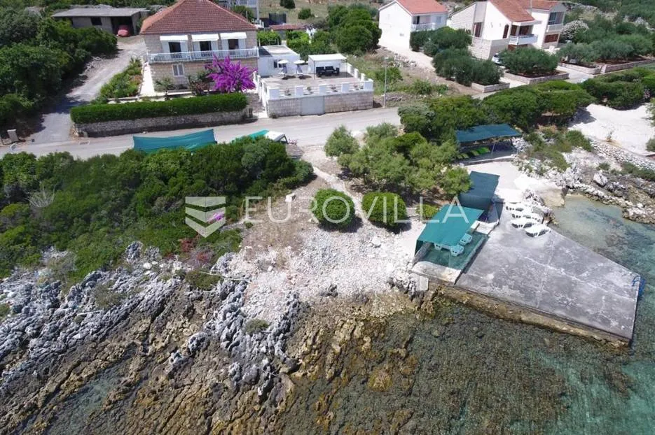 Korčula, kuća na jedinstvenoj lokaciji uz more - Račišće