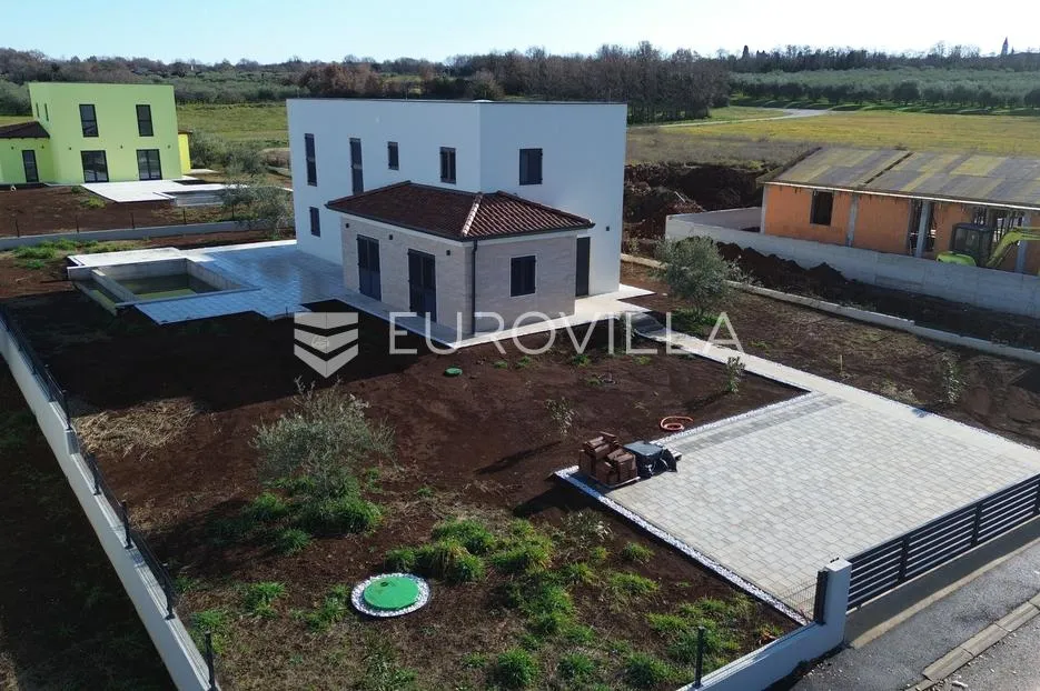 istra, poreč, mediteranska vila s bazenom i velikim vrtom - slika 10