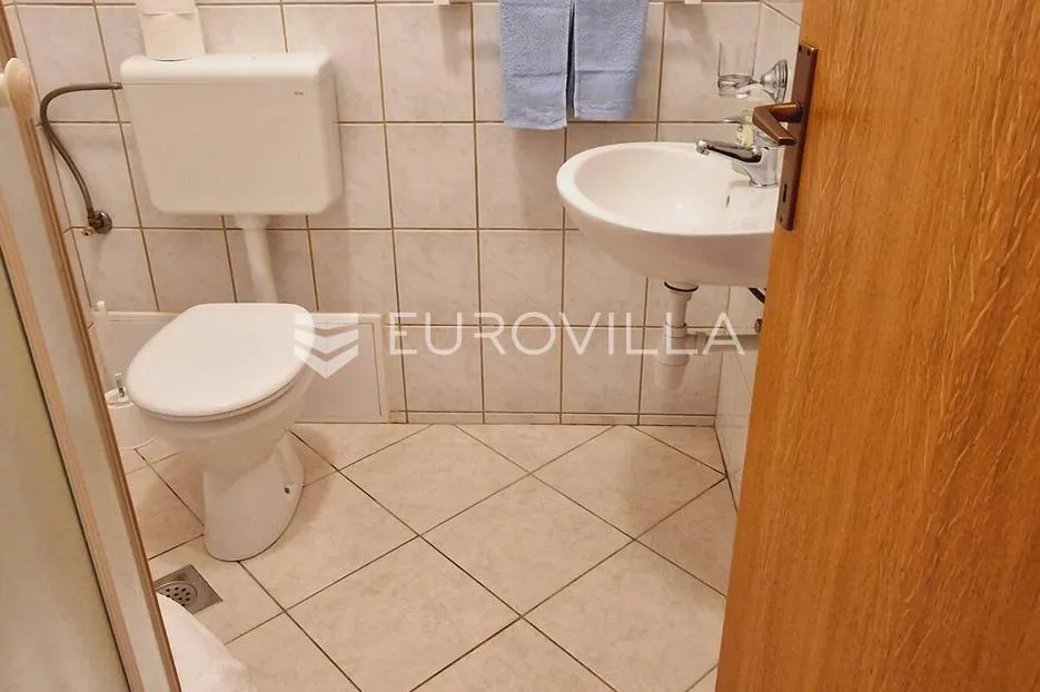 dugi rat, jesenice, studio apartman 20m od mora - slika 5