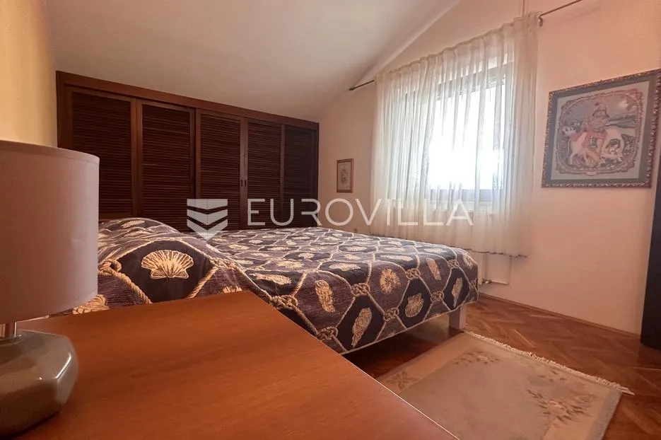istra, premantura, prostrana katnica na 500 metara od mora - slika 36