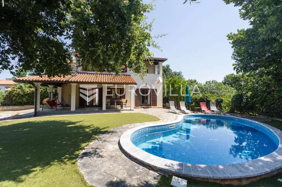 Istra, Medulin, najam funkcionalne pet, friendly kuće 154 m², mirna lokacija s bazenom, od 01.10.