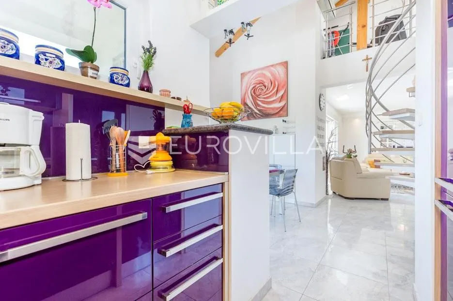 crikvenica, eksluzivni četverosbni penthouse nkp 145 m2 s parkingom - slika 12