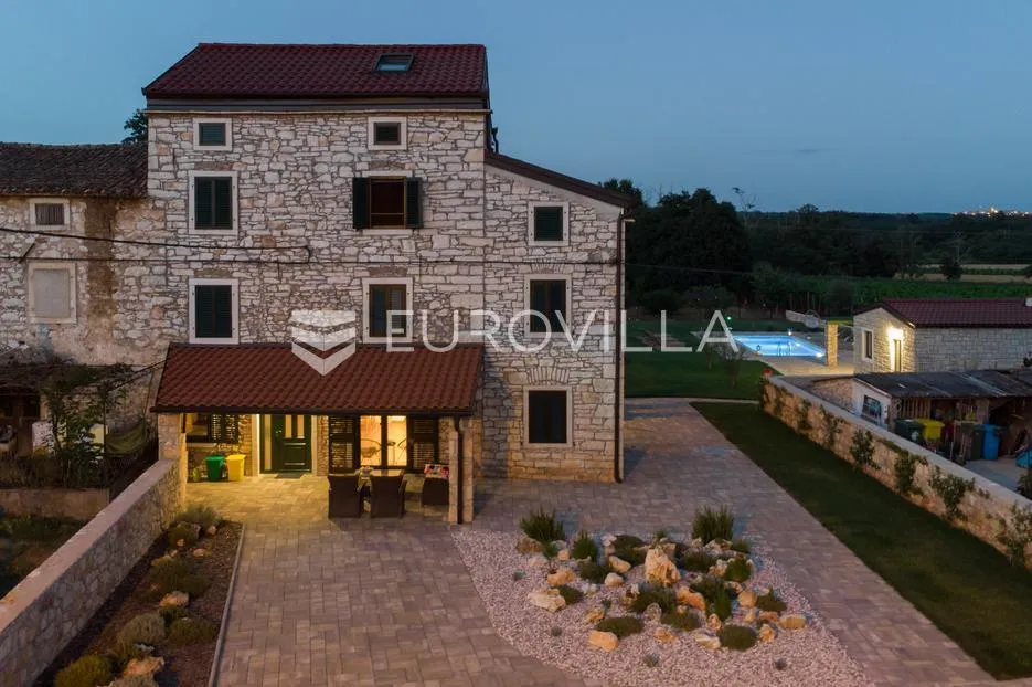 istra, umag, autentična istarska kamena kuća 260 m², okružena zelenilom, 1349 m² okućnice - slika 64