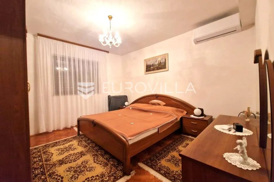 vir, šarmantna kuća s velikim vrtom i garažom na izuzetnoj lokaciji - slika 23
