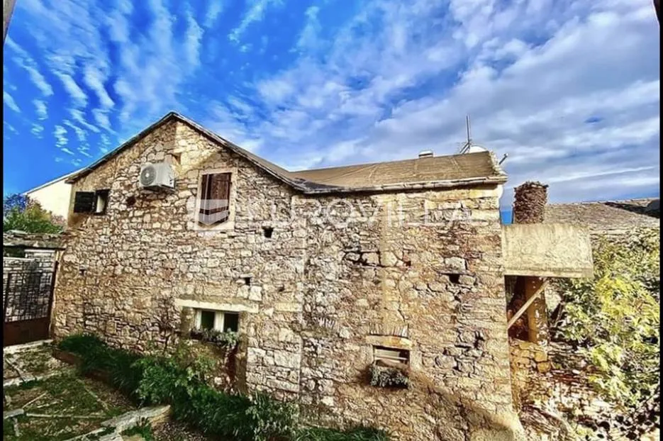brač, supetar, autentična kamena kuća - slika 5