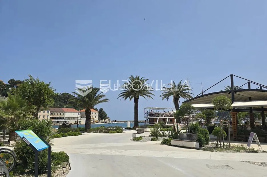 hvar, jelsa, građevinsko zemljište na atraktivnoj lokaciji - slika 2