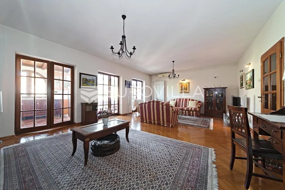 osijek, donji grad, prodaje se prostrana rustikalna vila površine 403 m² - slika 25