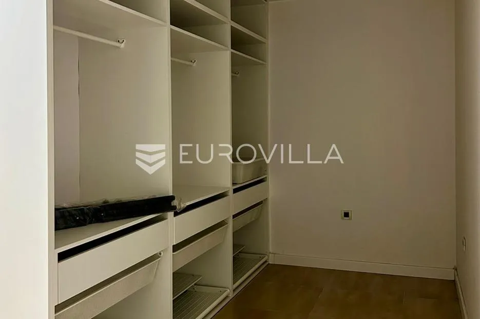 novi zagreb, golf resort, moderna četverosobna kuća u nizu s vrtom - slika 28