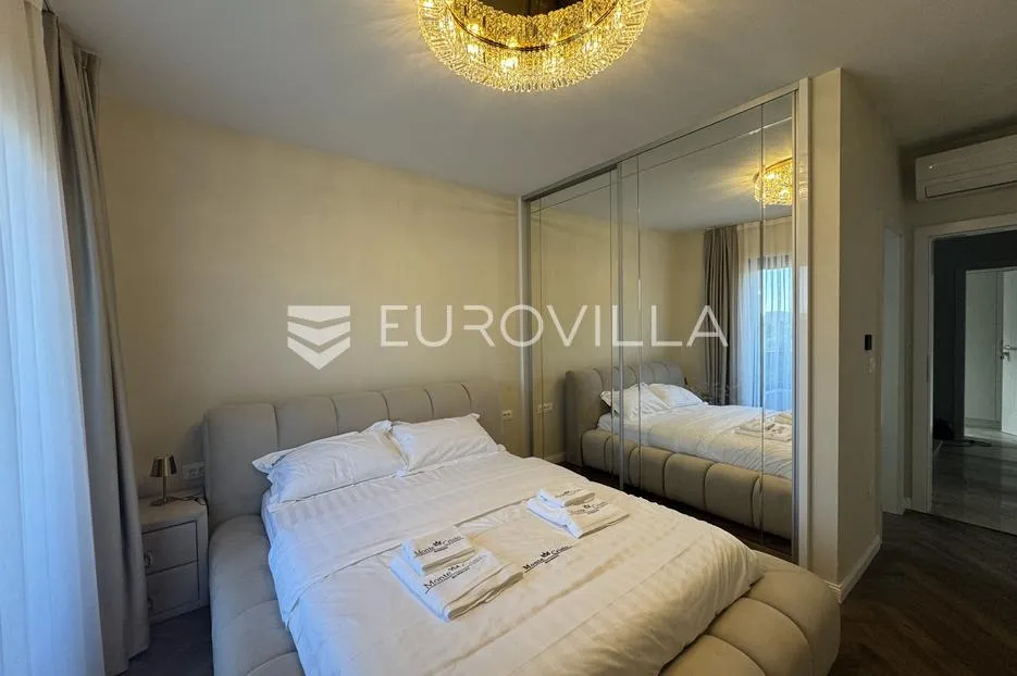 istra, rovinj, luksuzni stan 130m2 s 4 spavaće sobe na 2. katu novogradnje - najam do 1.6. - slika 22