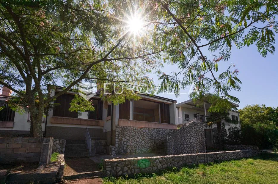 otok krk, njivice, unikatna kamena vila 1.red do mora brp 300 m2 - slika 24