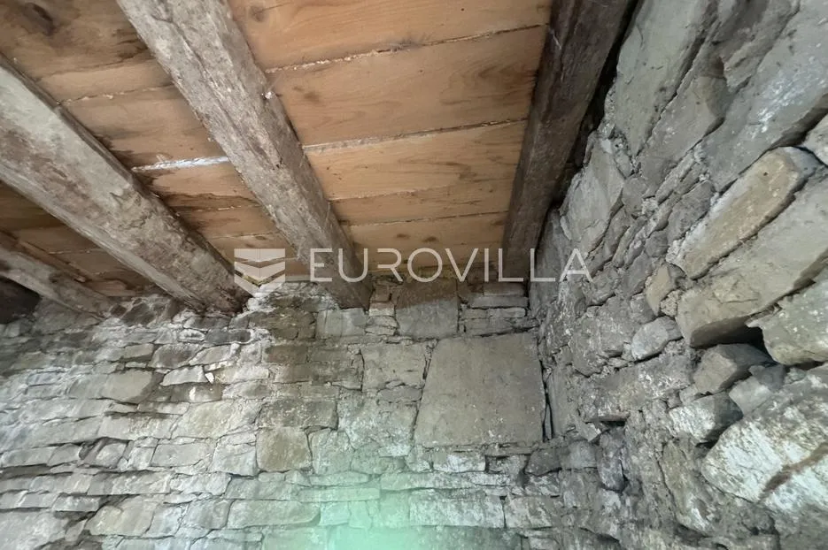 istra, gržani, kuća u nizu, štala s pogledom na butonigu, zemljište - slika 17