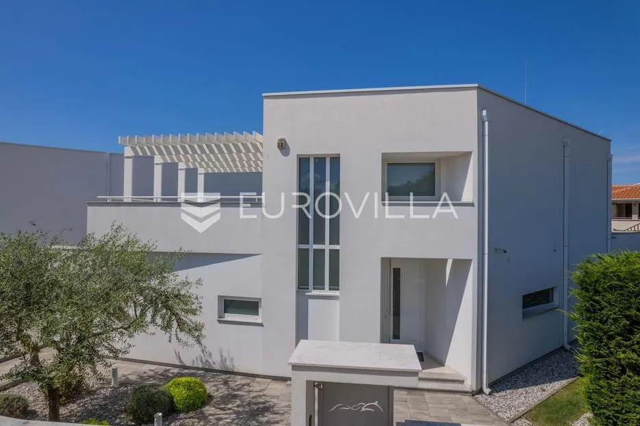 istra, funtana, moderna vila 179 m² s bazenom i privatnim parkingom - slika 24