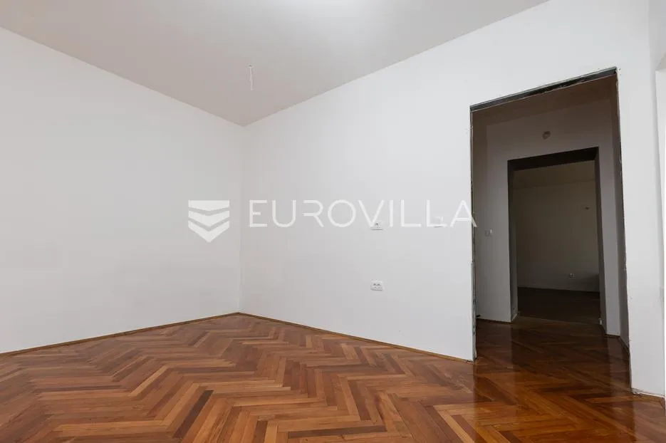 opatija, centar, kompletno renoviran peterosoban stan u austrougarskoj vili 90 m od mora - slika 9
