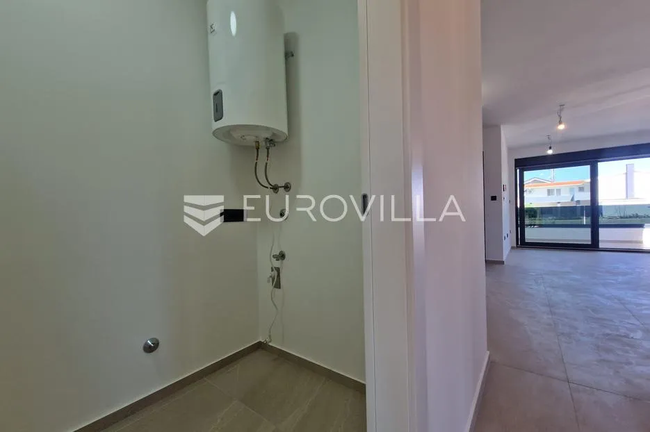 vir, novogradnja, trosobni apartman s vrtom - slika 6