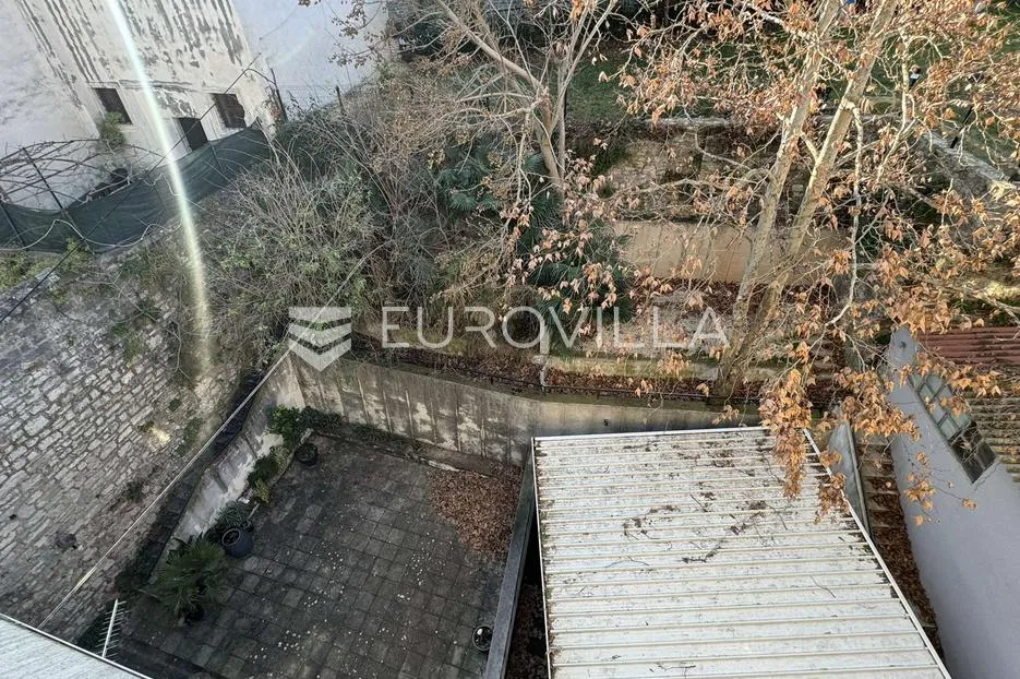 istra, pula, strogi centar, jednosoban stan s pogledom na more - slika 10