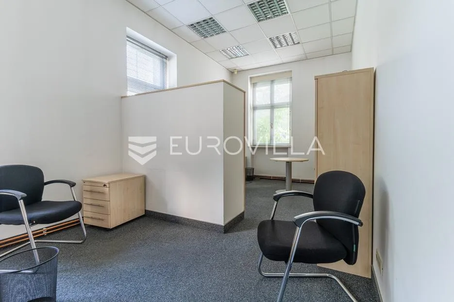 požega, trg sv.trojstva, namješteni poslovni uredi 110 m² - slika 2