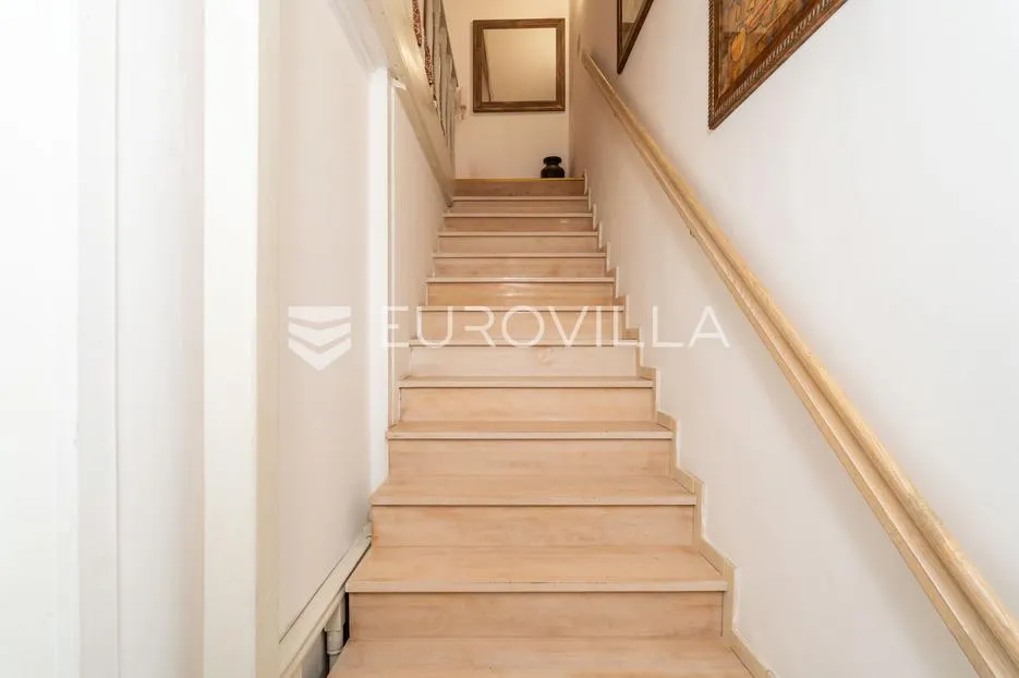 dubrovnik, stari grad, prekrasan troetažni stan - slika 18