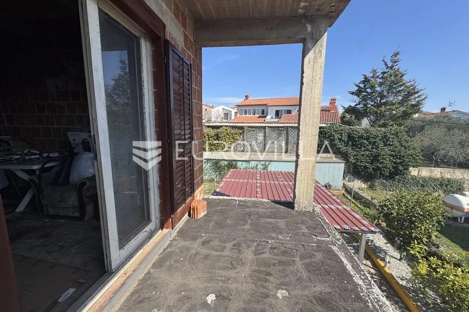 istra, rovinjsko selo, dva stana u roh bau fazi i okućnica 591 m² - slika 16