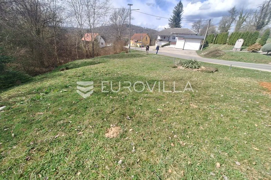 Bosiljevo, građevinsko zemljište, plaćeni doprinosi, odlična lokacija
