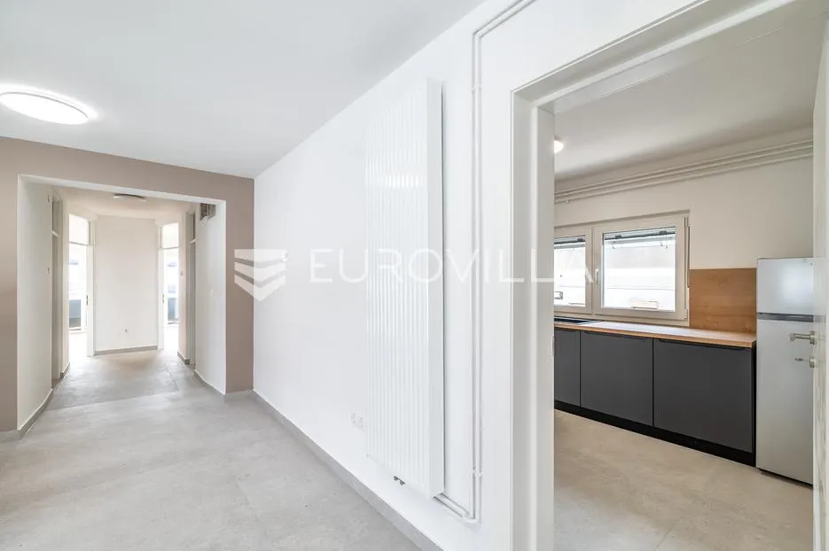 zagreb, sesvete, poslovni prostor, 4 prostorije, terasa, parking, 150 m² - slika 5