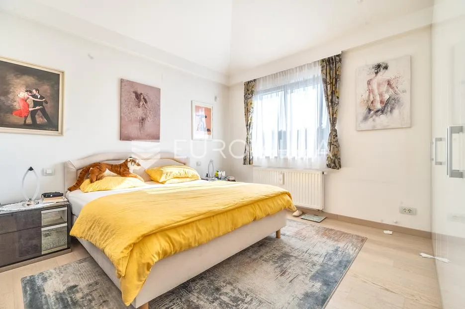 novi zagreb, čehi, moderna kuća 240 m² na zemljištu od 3100 m² - slika 10