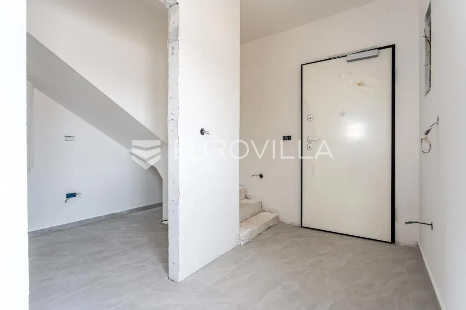 vodice, prostran trosoban stan, 125,82 m² - slika 5