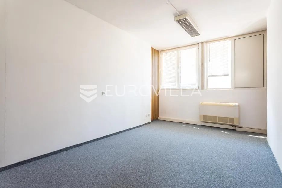 split, zvonimirova ulica, prostran ured 162 m² - slika 5