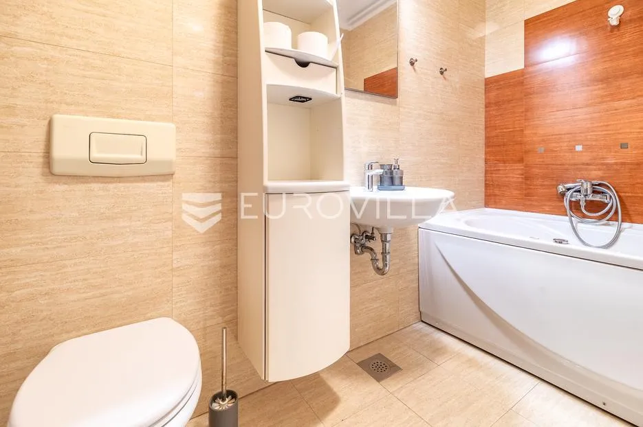 zagreb, vlaška, trosoban stan 83 m² s loggiom i parkingom - slika 5