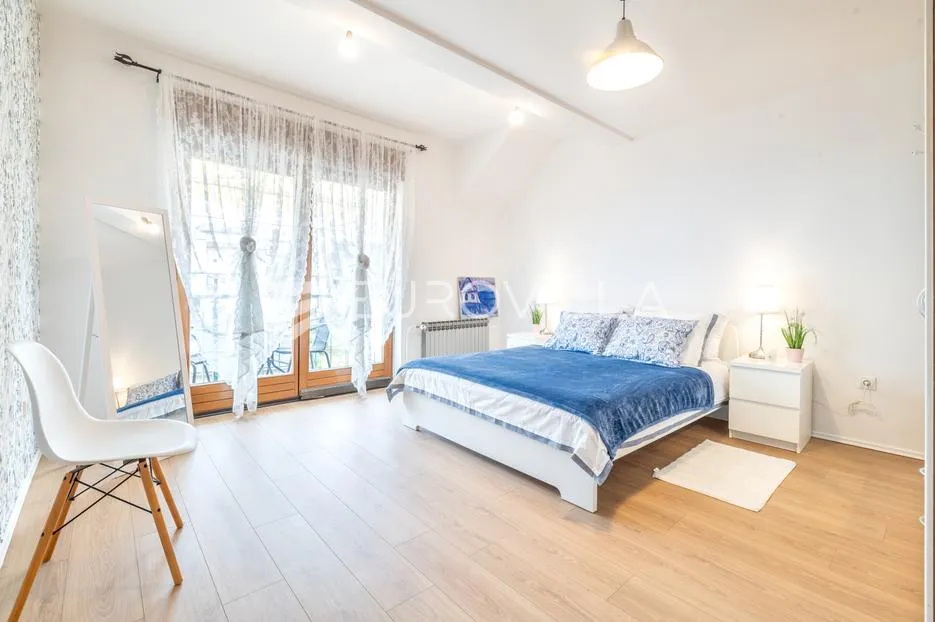 vinogradska, prekrasan peterosoban dvoetažni stan 140 m2 - slika 8
