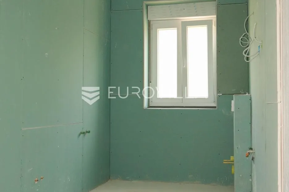 zadar, centar, kolovare prekrasan stan prvi red do mora s garažom i parking mjestom 135 m² - slika 16