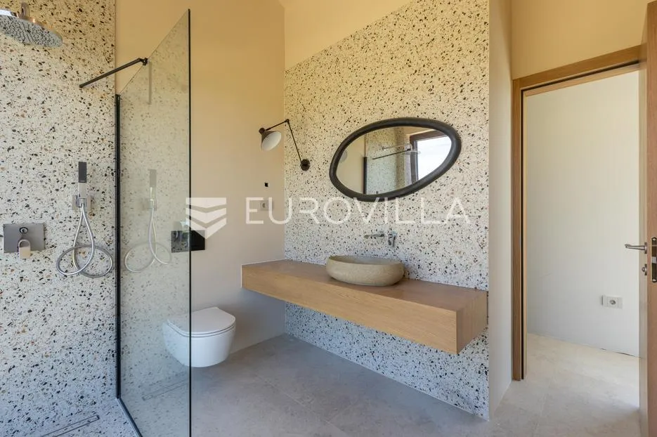 istra, vabriga, vila s pogledom na more i masline - slika 40