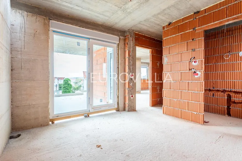 kaštel lukšić, trosoban penthouse s krovnom terasom i dva parkirna mjesta - slika 19