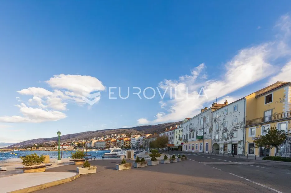 senj, poslovni prostor od 285 m² u centru grada uz obalu - slika 4