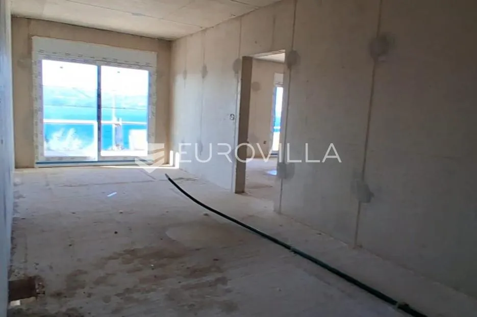 omiš, trosoban stan u novogradnji na mirnoj lokaciji okruženoj zelenilom, 83,53 m² - slika 5