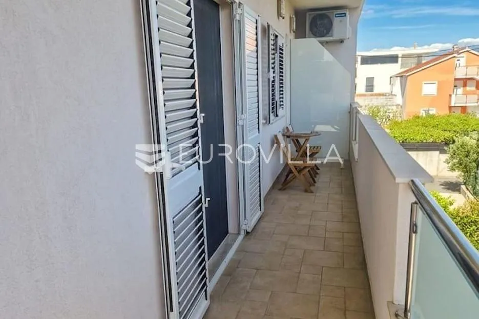 kaštel novi, komforan dvosoban stan na prvom katu - slika 7