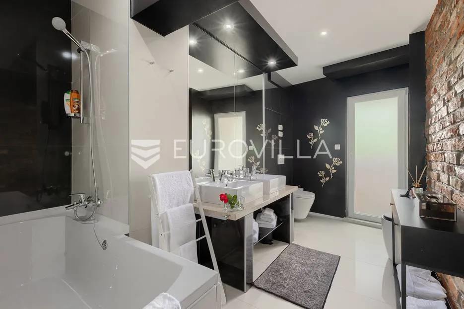 rovinj, rovinjsko selo, prekrasna villa s wellnessom i bazenom, 224 m² - slika 71