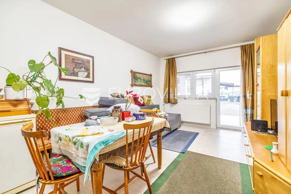 Zagreb, Sesvete, 2 atraktivne kuće 458 m2 - Popovec