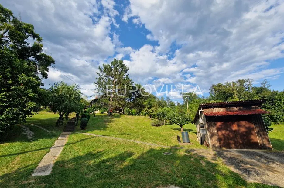 laduč, drvena kuća 183 m² na zemljištu 5.064 m² - slika 20