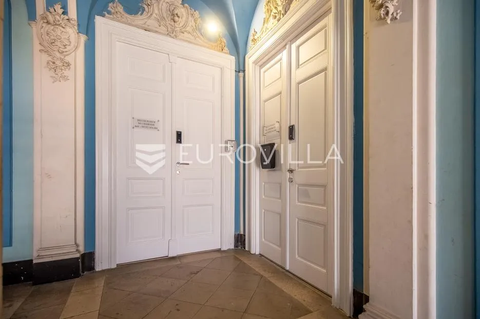 rijeka, centar, novouređen luksuzan stan nkp 78 m2 s tri apartmana - slika 27