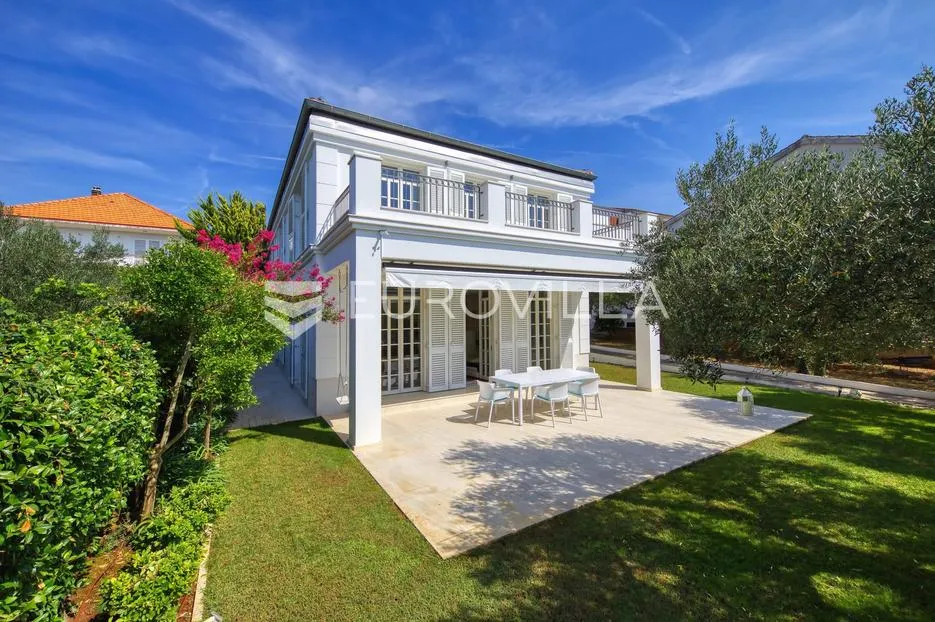 zadar, diklo, moderna i elegantna vila prvi red uz more - slika 14