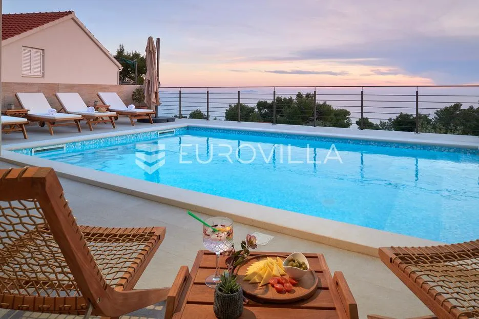 hvar, sveta nedjelja, luksuzna vila na prekrasnoj lokaciji - slika 38
