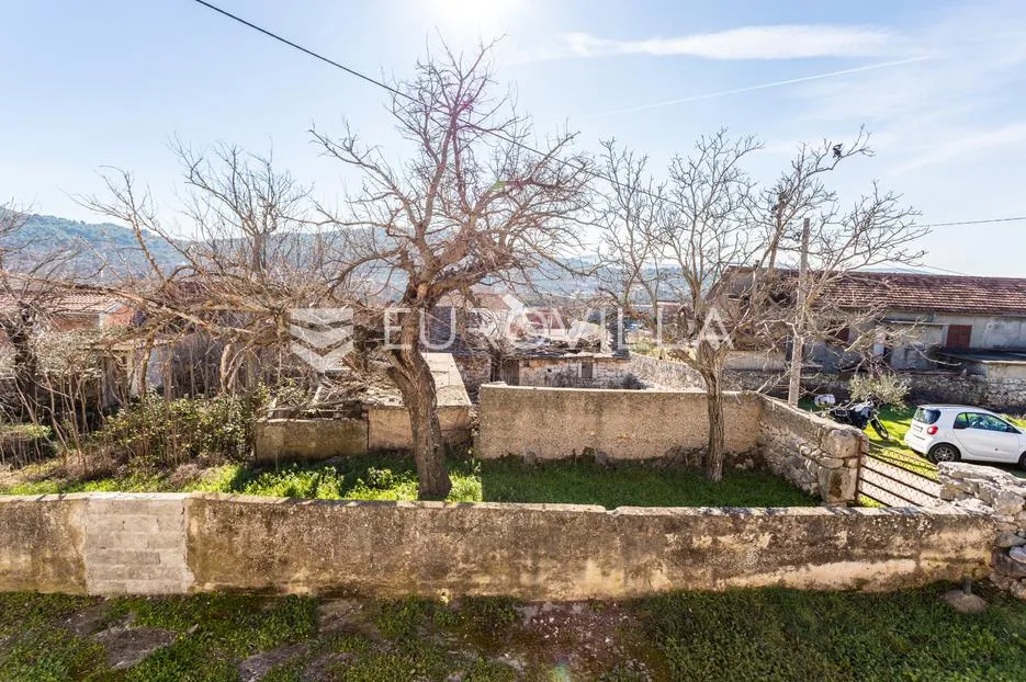 trogir - autohtono dalmatinsko imanje - slika 20