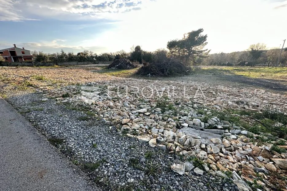 istra, ližnjan, veliko građevinsko zemljište 774 m2 za p+1 - slika 5