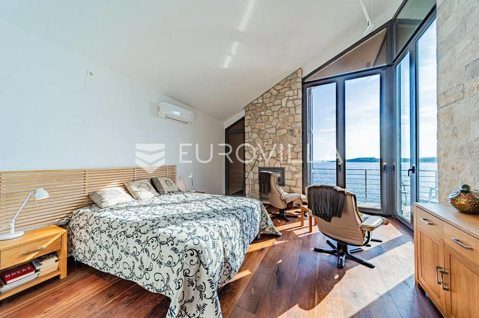 otok korčula, vela luka, villa prvi red uz more - slika 50