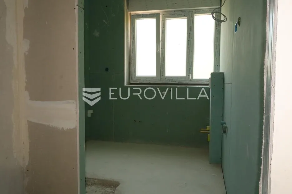 zadar, centar, kolovare prekrasan stan prvi red do mora s garažom i parking mjestom 135 m² - slika 19