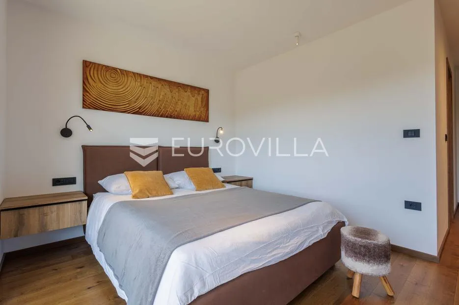 istra, medulin, eksluzivna vila s bazenom i panoramskim pogledom na more - slika 40