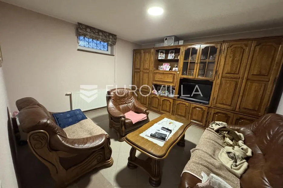 đakovo, centar, luksuzna kuća 470 m2 na izuzetnoj lokaciji - slika 32